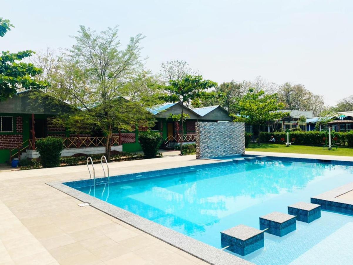 Lighthouse Waterpark And Resort Mansar Luaran gambar
