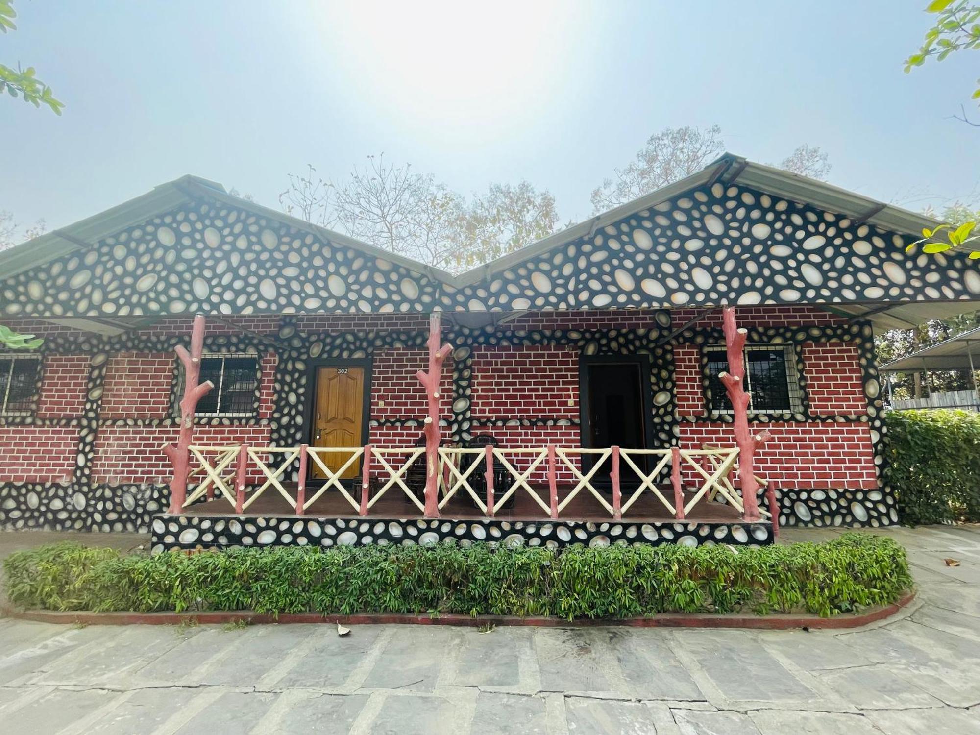 Lighthouse Waterpark And Resort Mansar Luaran gambar